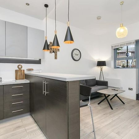 Modern 1 Bedroom Apartment In Central Woking Luaran gambar