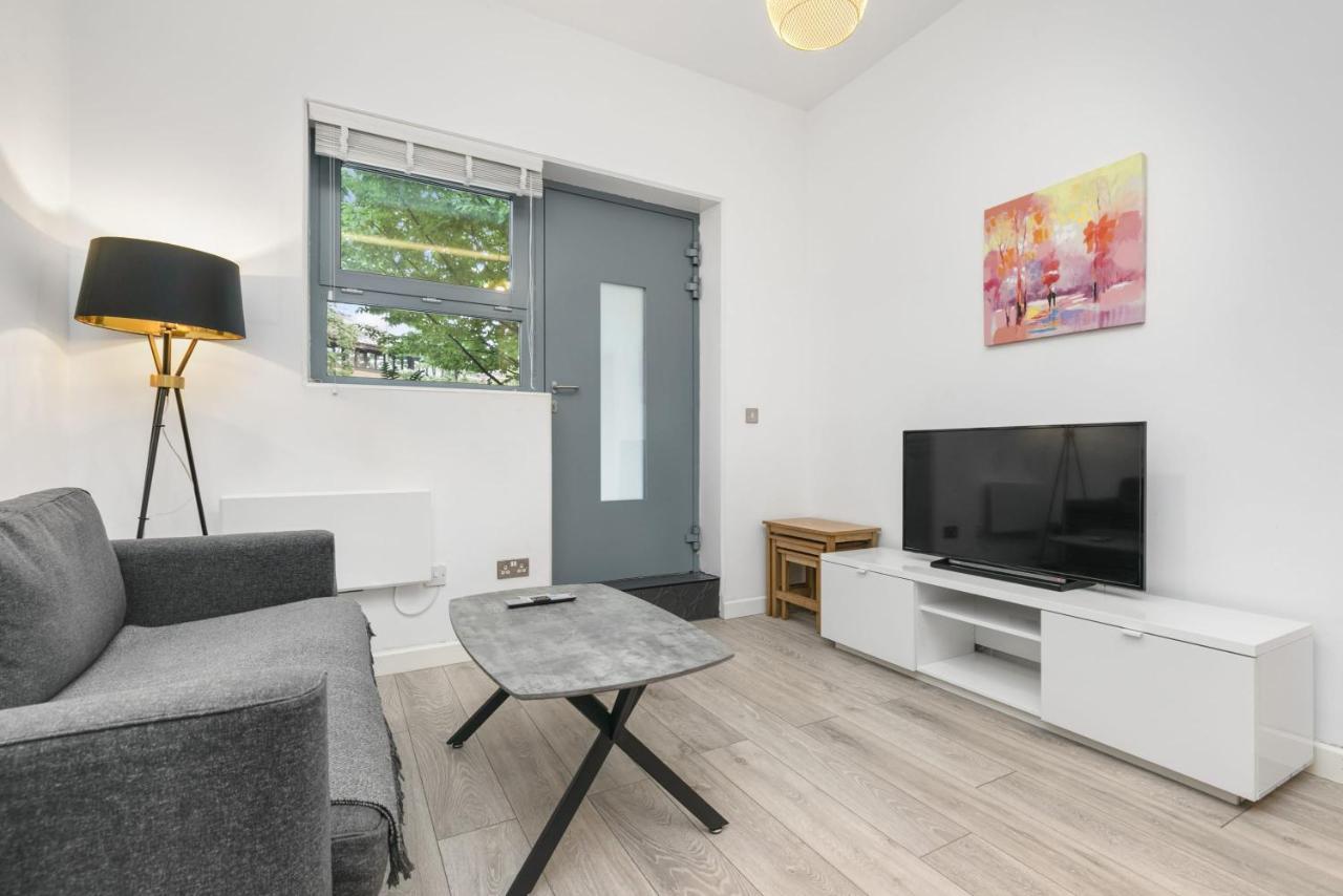 Modern 1 Bedroom Apartment In Central Woking Luaran gambar